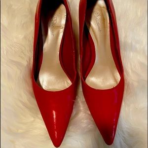 Delicious 3 inch patent leather heels red size 7